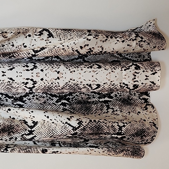 Cami NYC 100% Silk The  Racer Charmeuse Snake Tank Romantic Top  Going Out Sz M - Picture 14 of 16